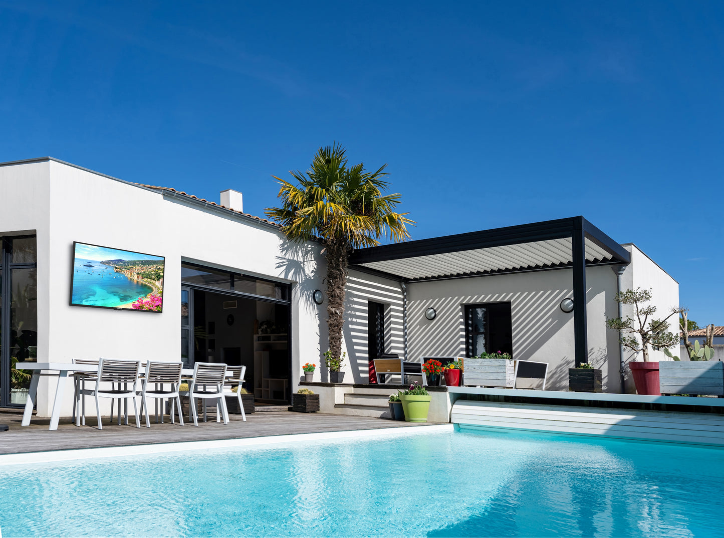 Neptune™ Full Sun Outdoor Smart TVs - neptuneTV.com #