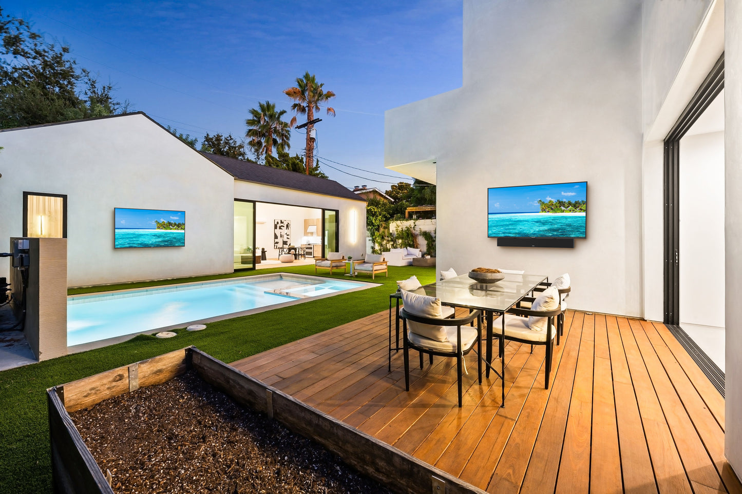 Neptune™ Outdoor Soundbar - neptuneTV.com #
