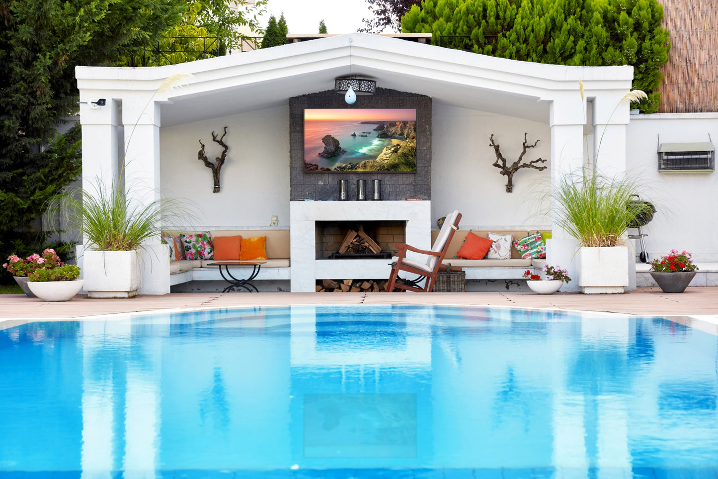 Neptune™ Partial Sun Outdoor Smart TVs - neptuneTV.com #